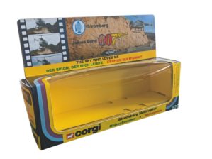 Corgi 926 Stromberg Helicopter Reproduction Box front